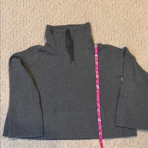 Lululemon Retreat Yourself oversized S/M
Heathered Graphite Grey